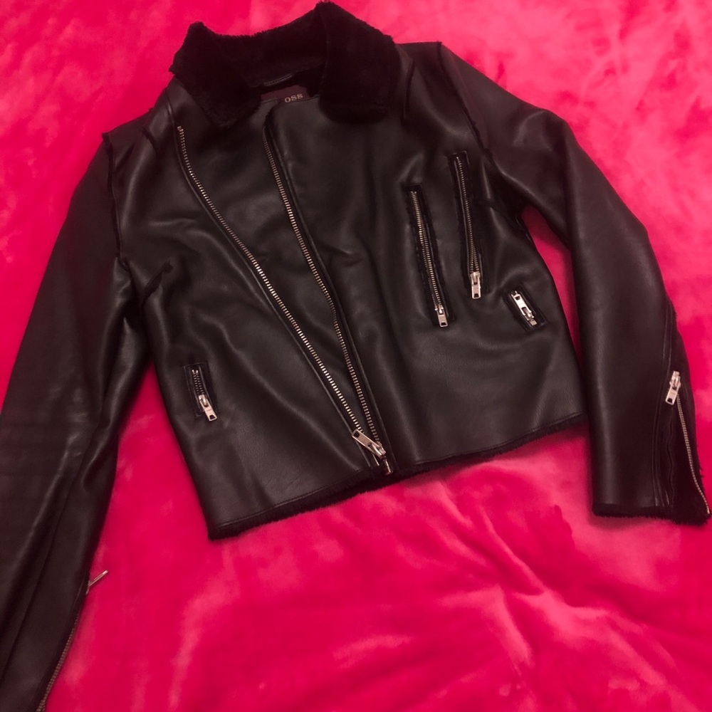Vigoss Faux leather leather